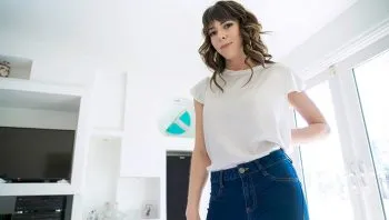 A Healing Stepmom Handjob